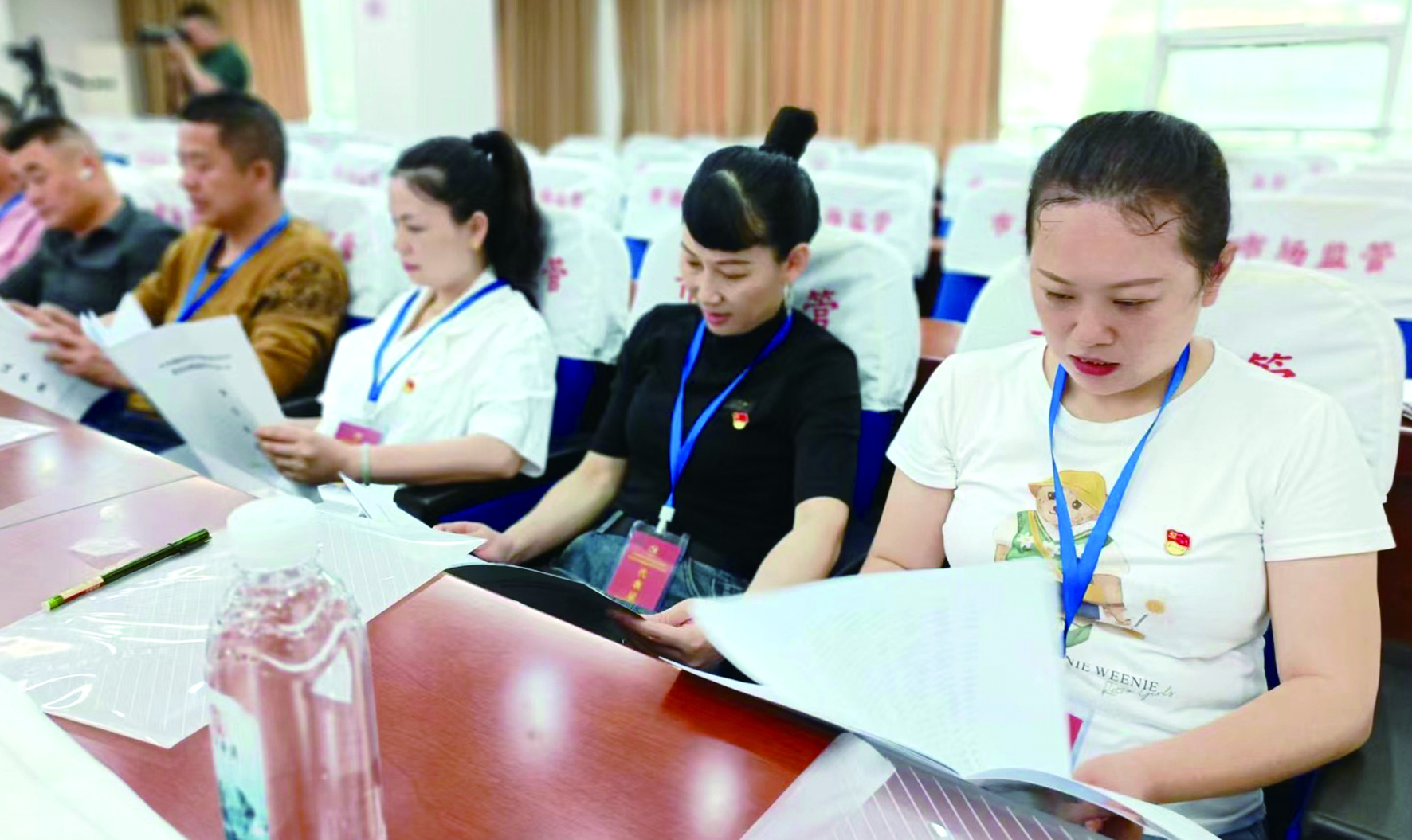 集團公司黨委開展創(chuàng)先爭優(yōu)活動 推薦評選先進基層黨組織、優(yōu)秀黨務工作者和優(yōu)秀共產(chǎn)黨員 （李高雄報道） 