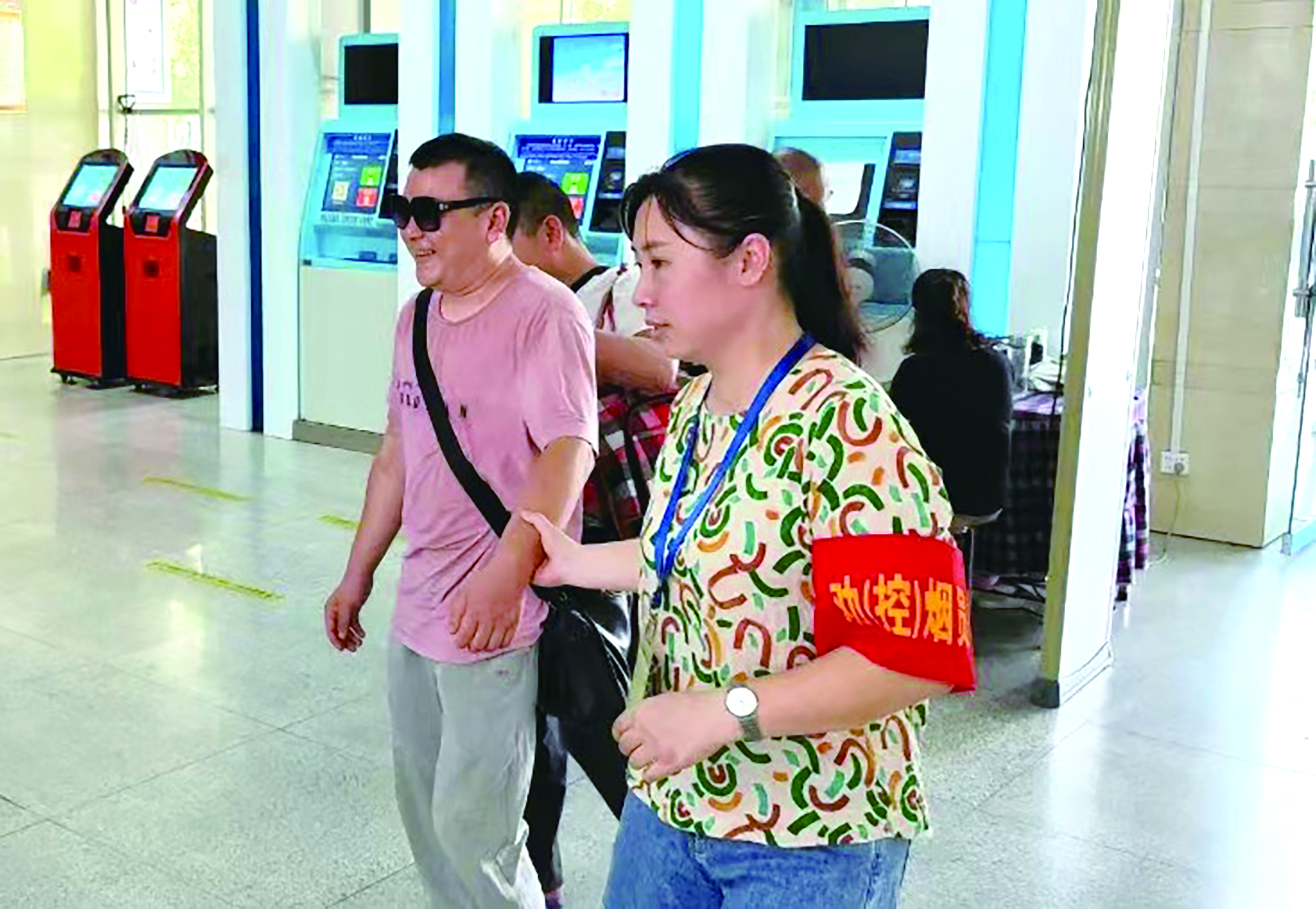 立足平凡崗位 彰顯黨員風(fēng)采 ——記集團(tuán)公司優(yōu)秀共產(chǎn)黨員、邵陽汽車北站副站長謝偉 田華柱 姚志剛